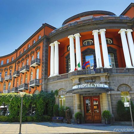 Grand Hotel Yerevan - Small Luxury Hotels Of The World Exteriör bild