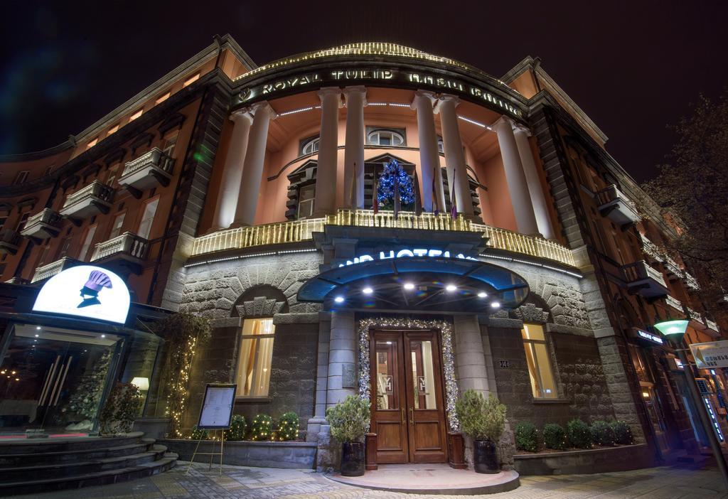 Grand Hotel Yerevan - Small Luxury Hotels Of The World Exteriör bild